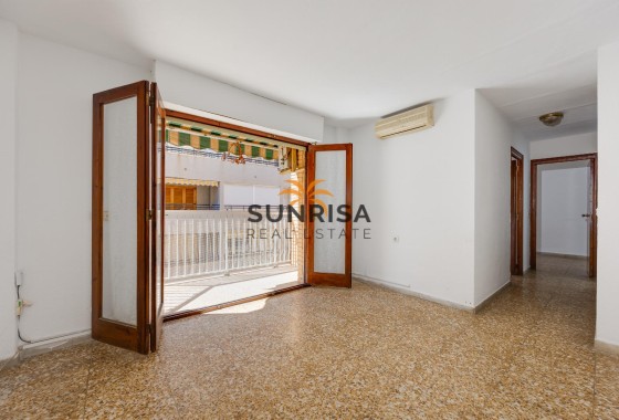Apartment · Resale - Torrevieja · Playa del Acequión · Alicante · Spain