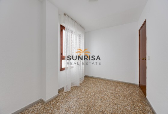 Apartment · Resale - Torrevieja · Playa del Acequión · Alicante · Spain