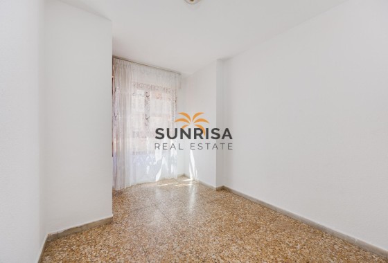Apartment · Resale - Torrevieja · Playa del Acequión · Alicante · Spain