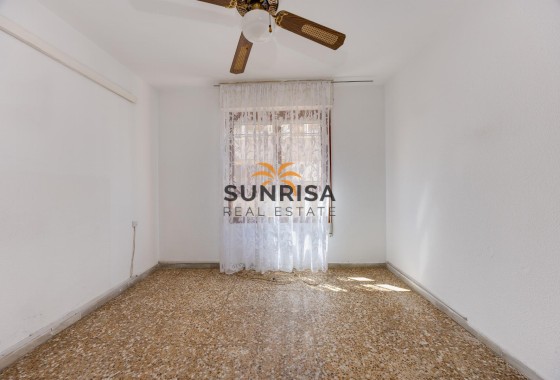 Apartment · Resale - Torrevieja · Playa del Acequión · Alicante · Spain