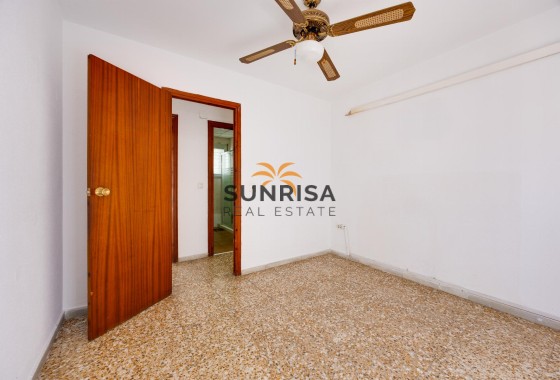 Apartment · Resale - Torrevieja · Playa del Acequión · Alicante · Spain