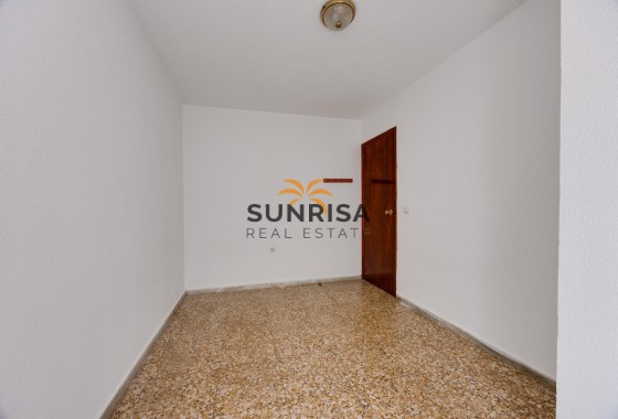 Apartment · Resale - Torrevieja · Playa del Acequión · Alicante · Spain