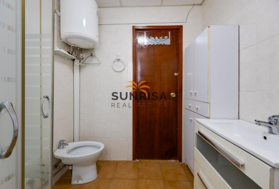Apartment · Resale - Torrevieja · Playa del Acequión · Alicante · Spain