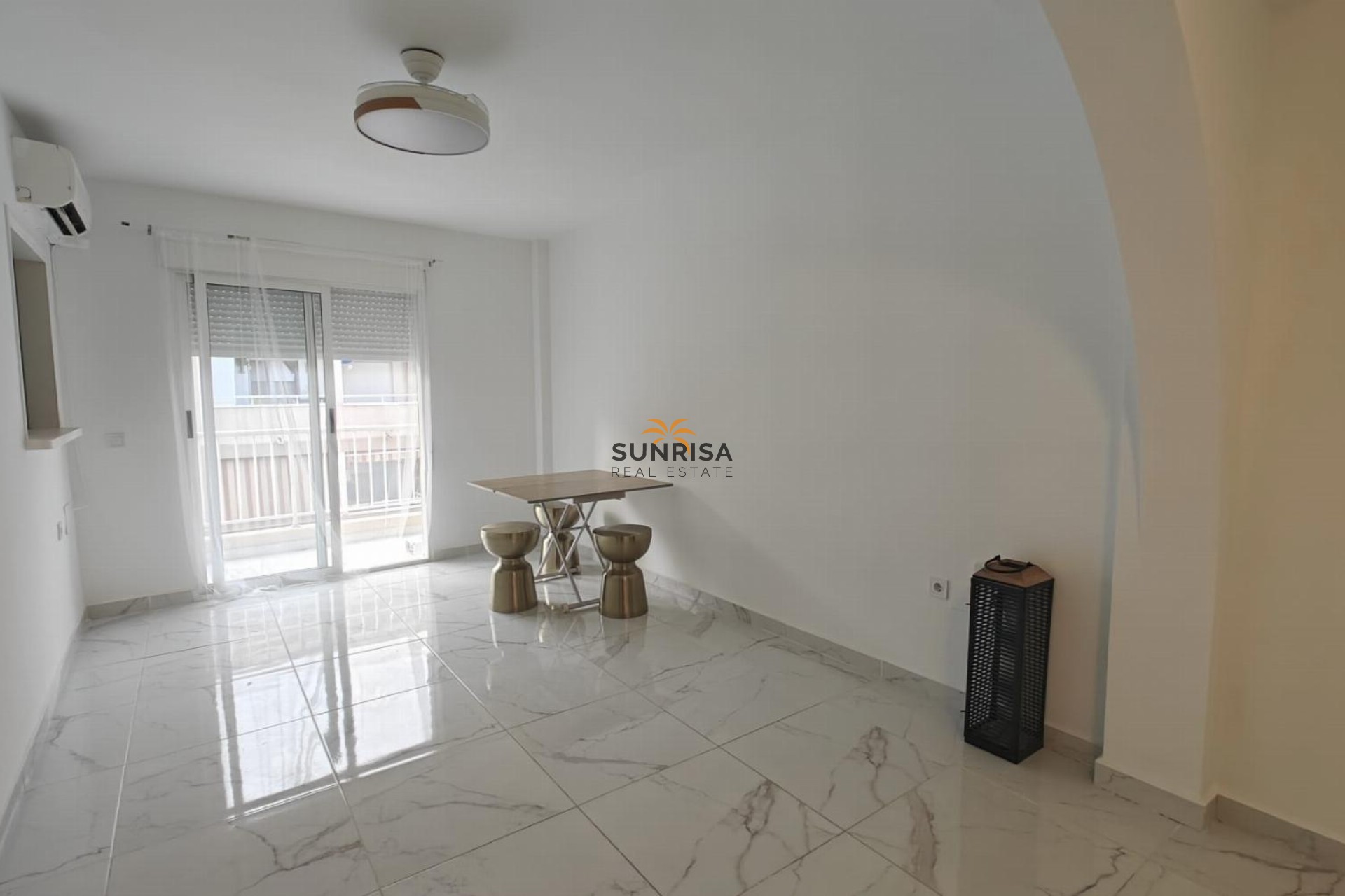 Resale - Apartment - Torrevieja