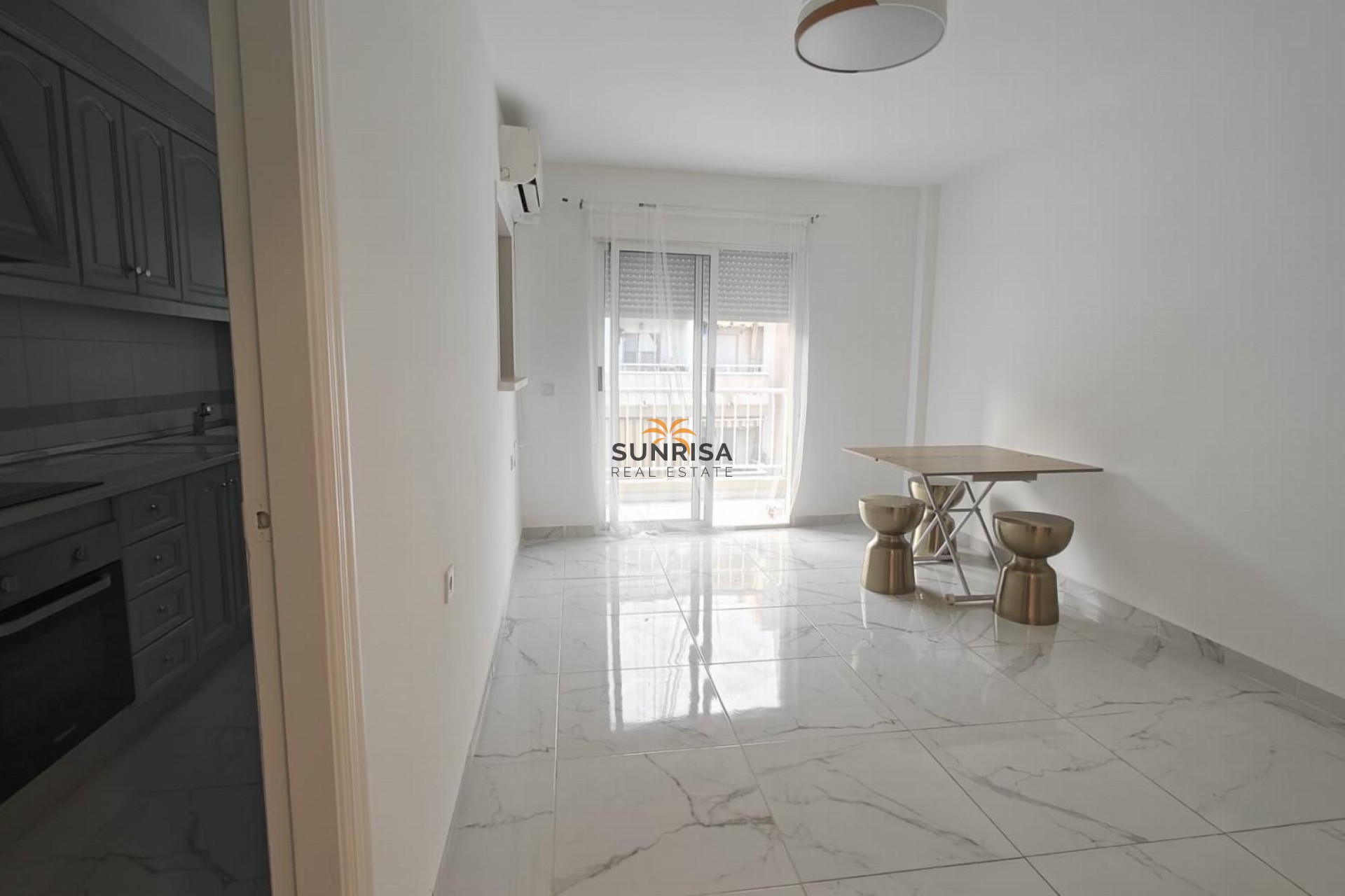 Resale - Apartment - Torrevieja