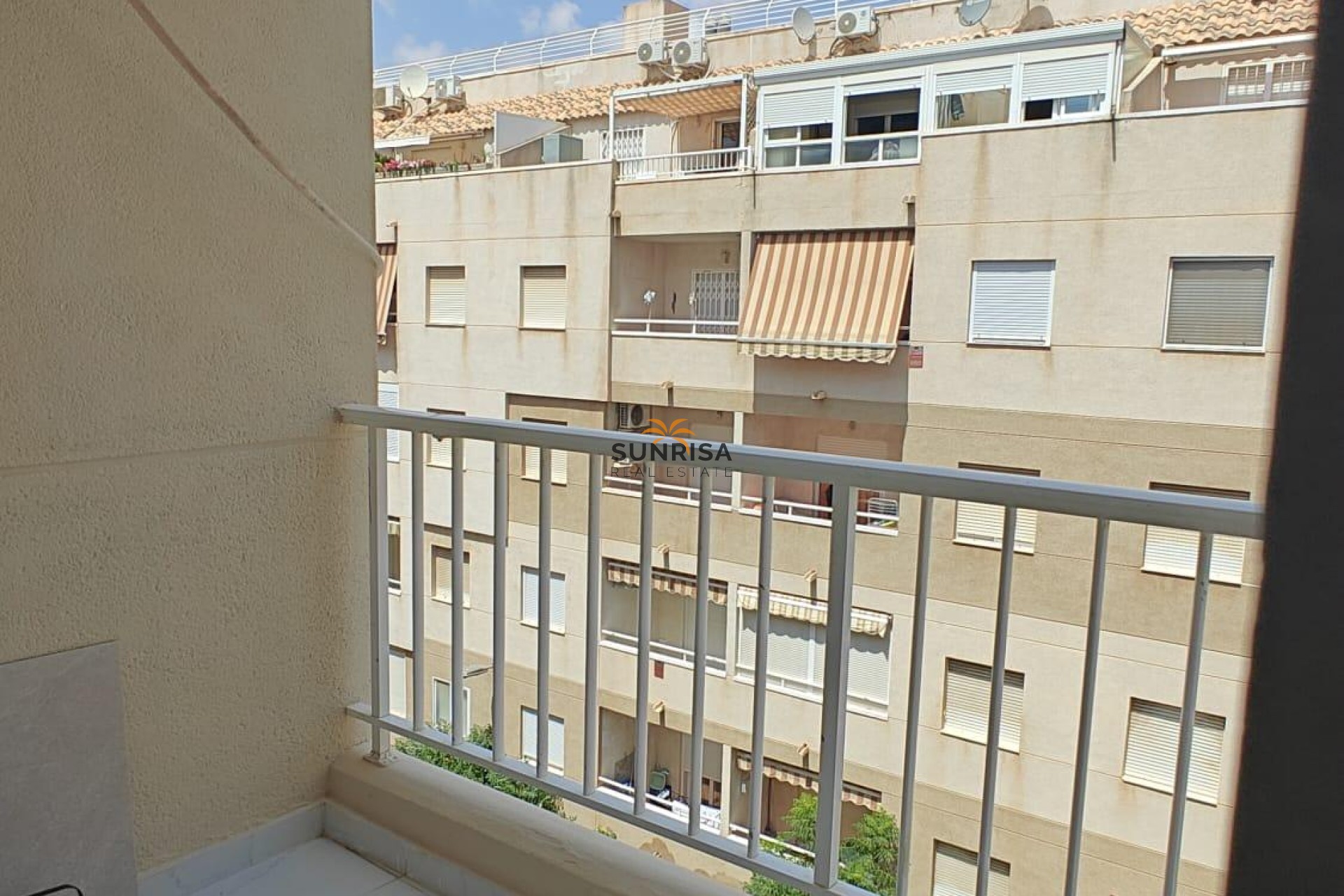 Resale - Apartment - Torrevieja