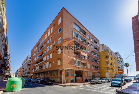 Apartment · Resale - Torrevieja · Playa del Acequión · Alicante · Spain