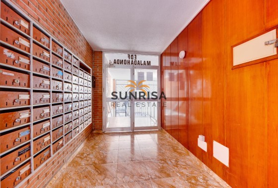 Apartment · Resale - Torrevieja · Playa del Acequión · Alicante · Spain