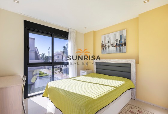 Villa · Revente - Orihuela Costa · La Zenia · Alicante · Espagne