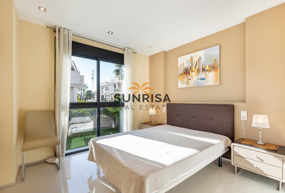 Villa · Revente - Orihuela Costa · La Zenia · Alicante · Espagne