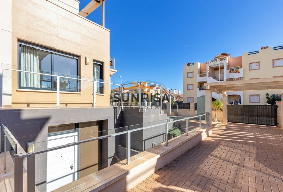 Villa · Revente - Orihuela Costa · La Zenia · Alicante · Espagne