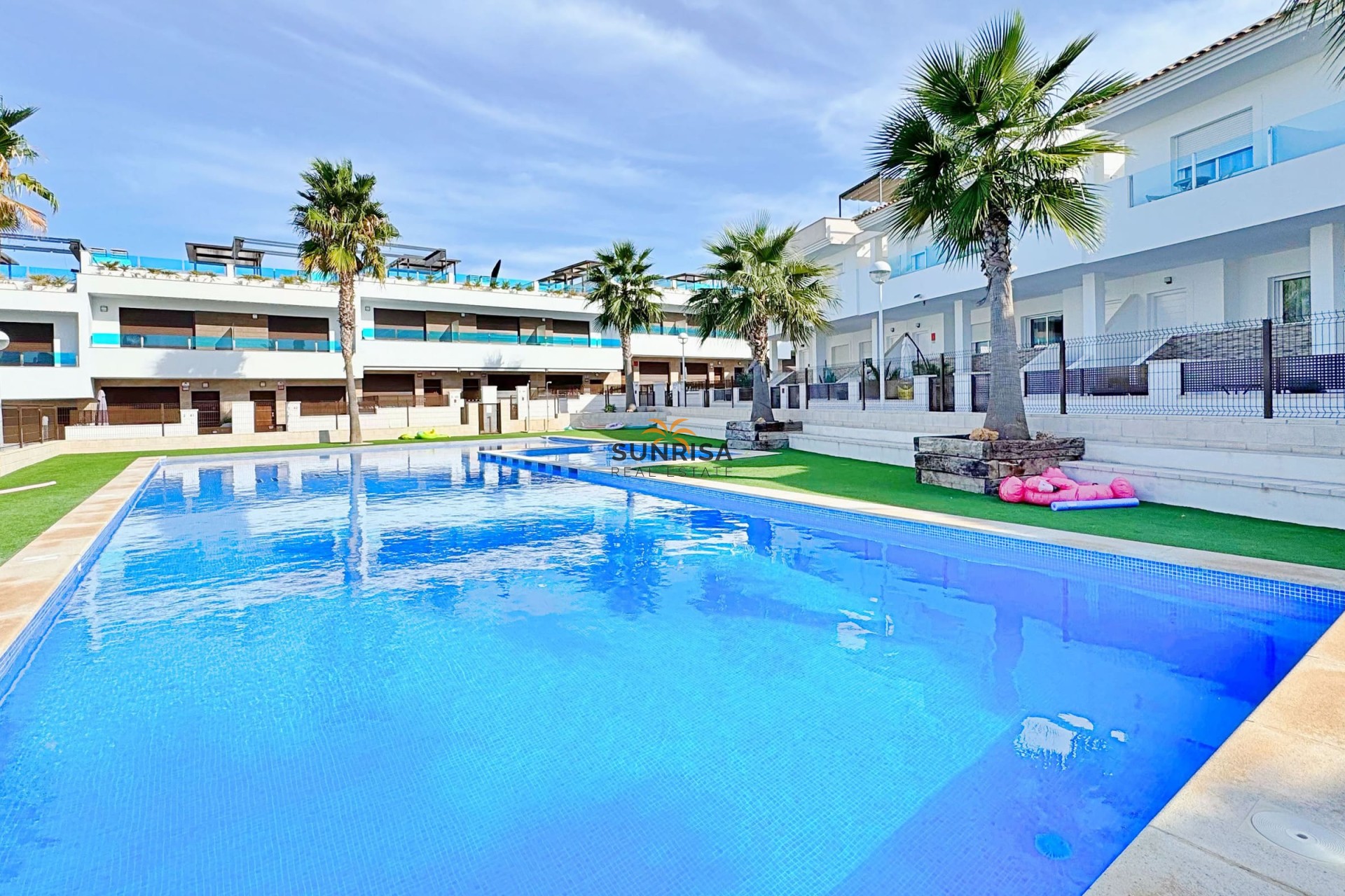 Herverkoop - Herenhuis - Torrevieja