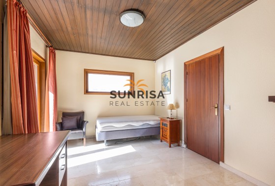 Villa · Reventa - Orihuela Costa · Las Filipinas · Alicante · España