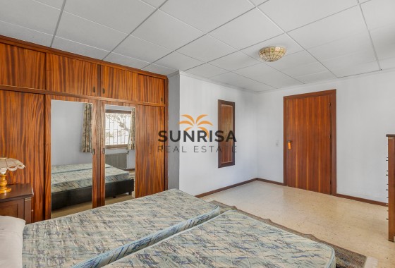 Villa · Reventa - Orihuela Costa · Las Filipinas · Alicante · España