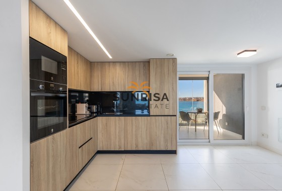 Appartement · Herverkoop - Torrevieja · Punta Prima · Alicante · Spanje