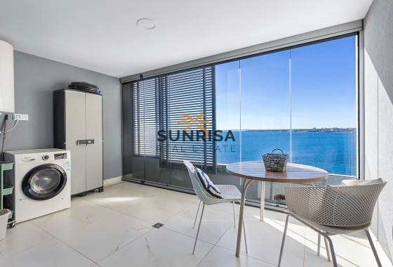 Appartement · Herverkoop - Torrevieja · Punta Prima · Alicante · Spanje