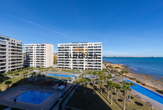 Appartement · Herverkoop - Torrevieja · Punta Prima · Alicante · Spanje