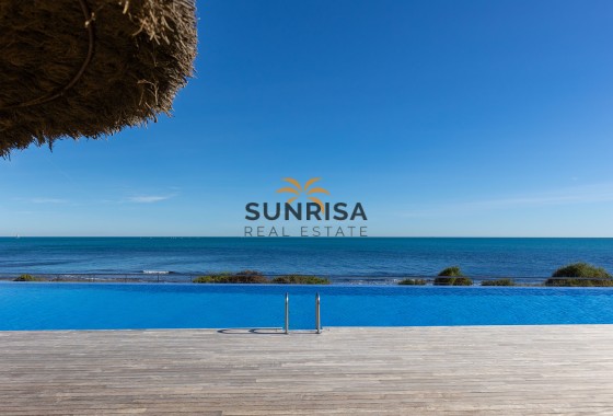 Appartement · Herverkoop - Torrevieja · Punta Prima · Alicante · Spanje
