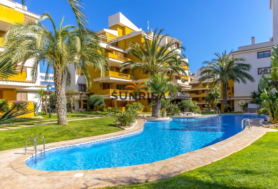 Appartement · Herverkoop - Torrevieja · Punta Prima · Alicante · Spanje