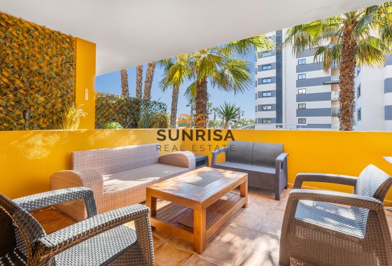 Appartement · Herverkoop - Torrevieja · Punta Prima · Alicante · Spanje