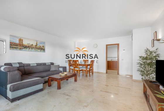 Appartement · Herverkoop - Torrevieja · Punta Prima · Alicante · Spanje