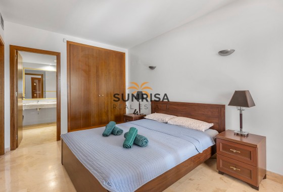 Appartement · Herverkoop - Torrevieja · Punta Prima · Alicante · Spanje