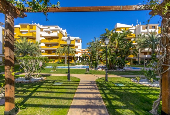 Appartement · Herverkoop - Torrevieja · Punta Prima · Alicante · Spanje