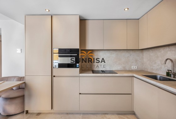 Appartement · Herverkoop - Torrevieja · Punta Prima · Alicante · Spanje