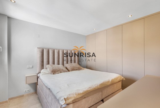 Appartement · Herverkoop - Torrevieja · Punta Prima · Alicante · Spanje