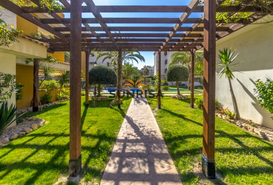 Appartement · Herverkoop - Torrevieja · Punta Prima · Alicante · Spanje