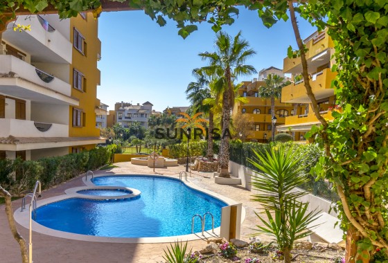 Appartement · Herverkoop - Torrevieja · Punta Prima · Alicante · Spanje