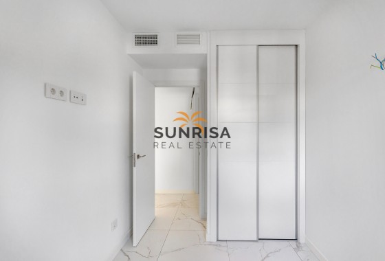 Appartement · Herverkoop - Torrevieja · Punta Prima · Alicante · Spanje