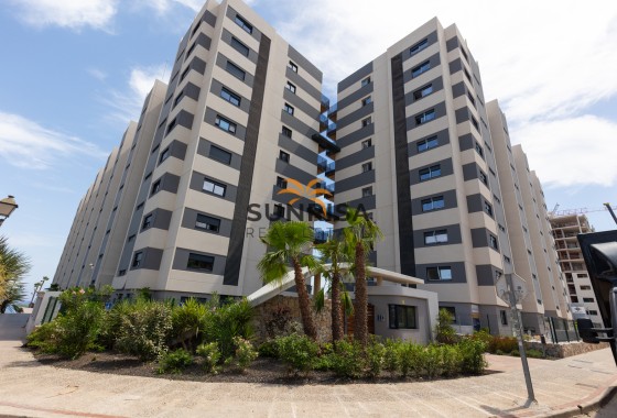 Appartement · Herverkoop - Torrevieja · Punta Prima · Alicante · Spanje