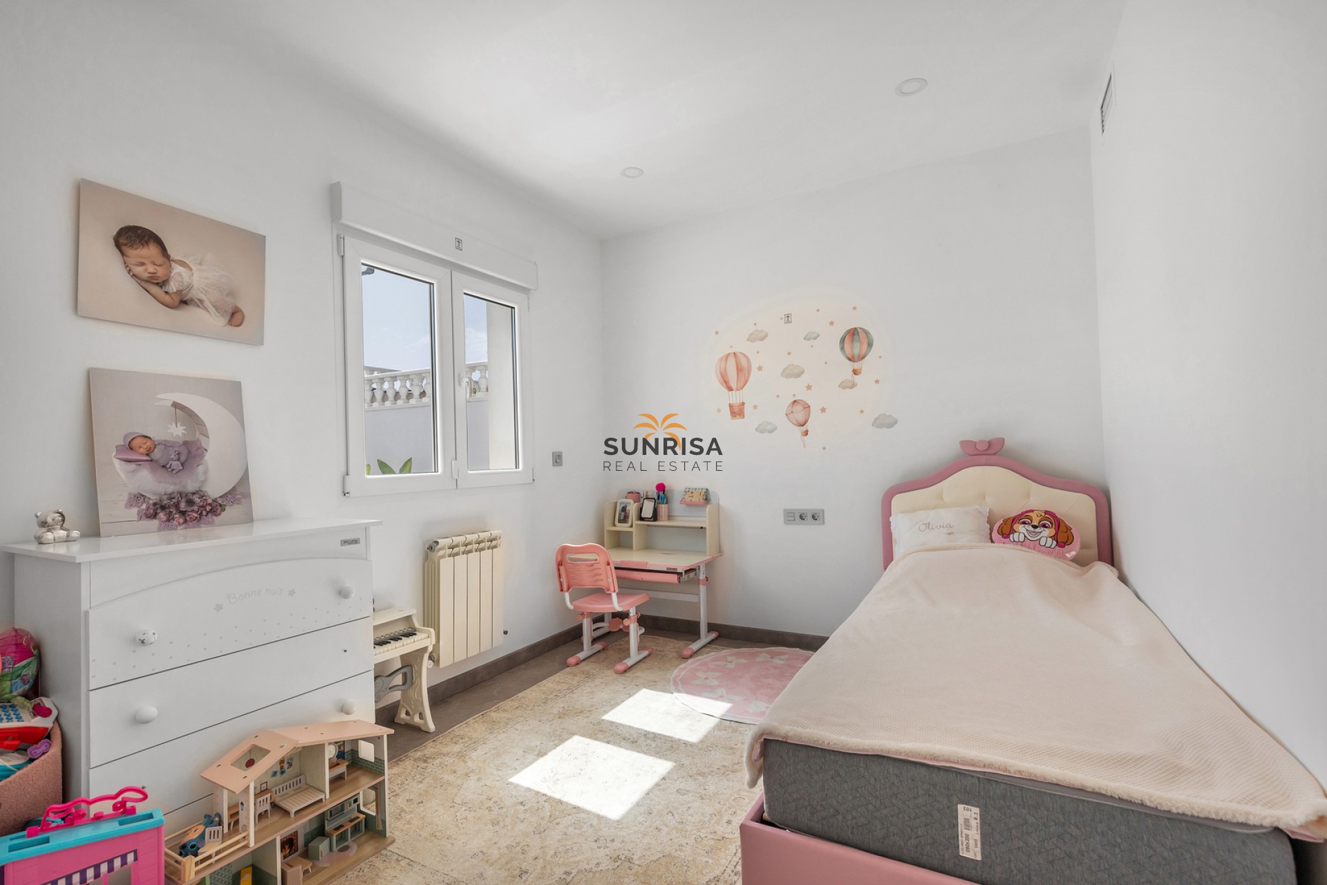 Resale - Villa - Torrevieja