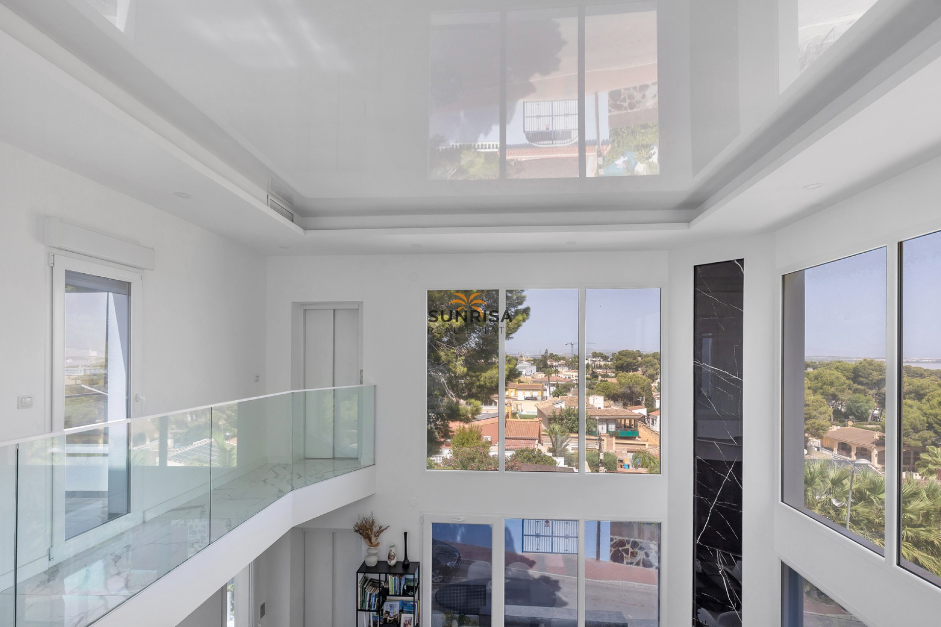 Resale - Villa - Torrevieja
