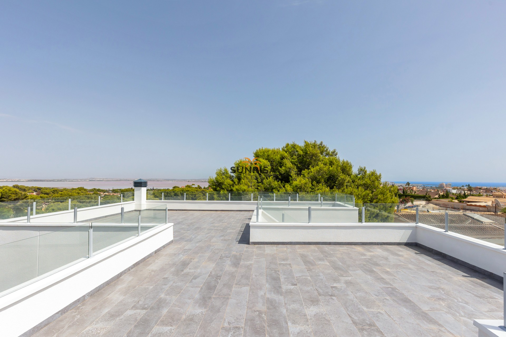 Resale - Villa - Torrevieja