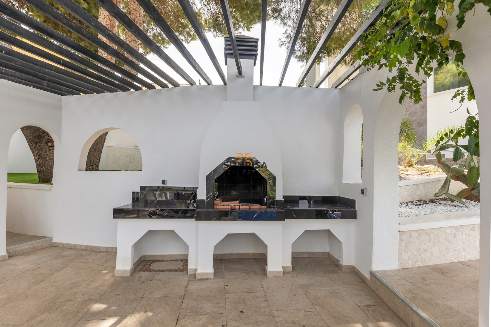 Resale - Villa - Torrevieja