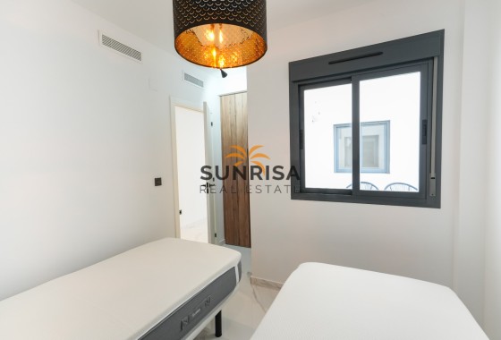 Apartamento · Reventa - Torrevieja · Alicante · España