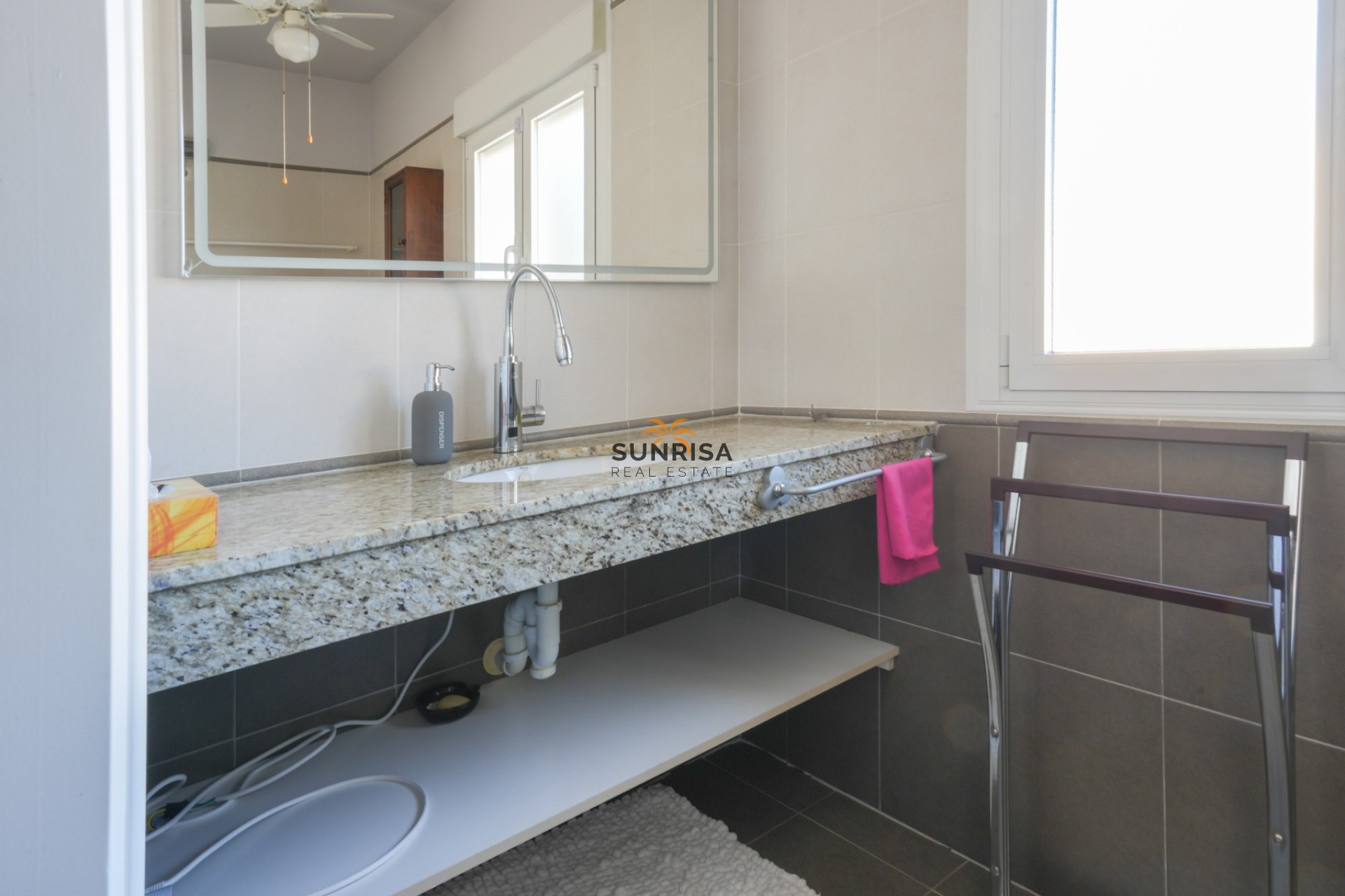 Revente - Villa - Jacarilla