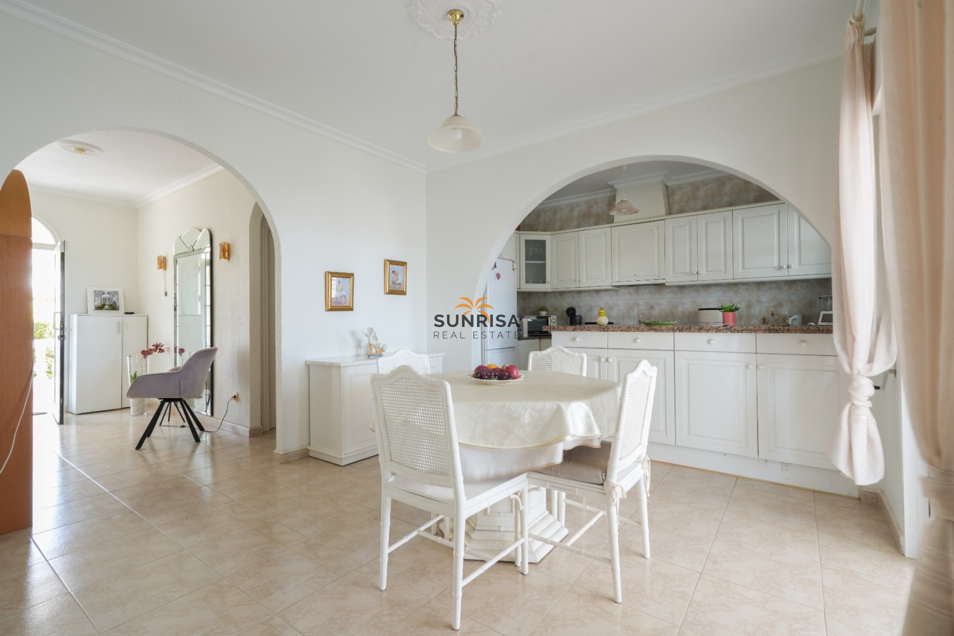 Resale - Townhouse - Ciudad Quesada