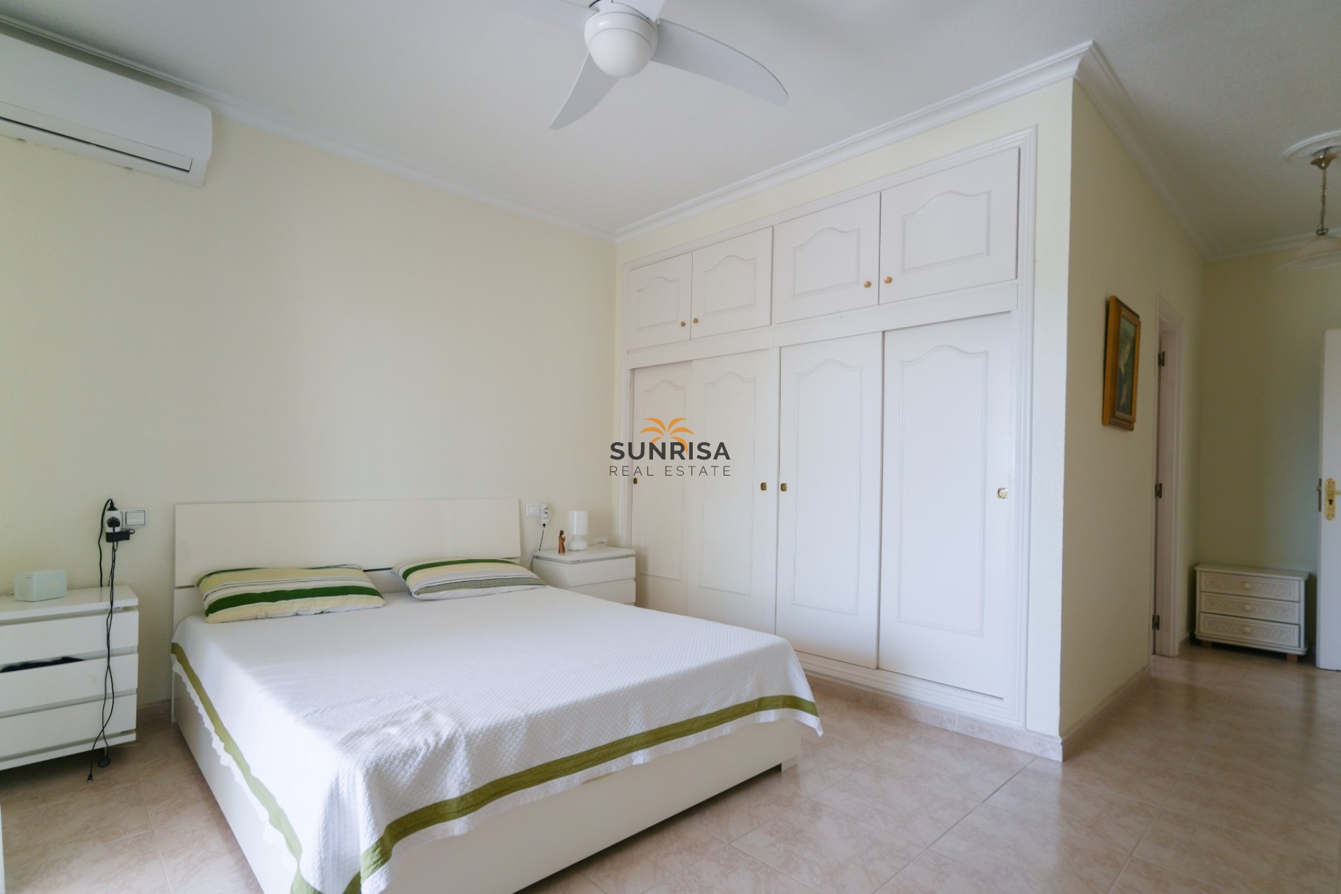 Resale - Townhouse - Ciudad Quesada