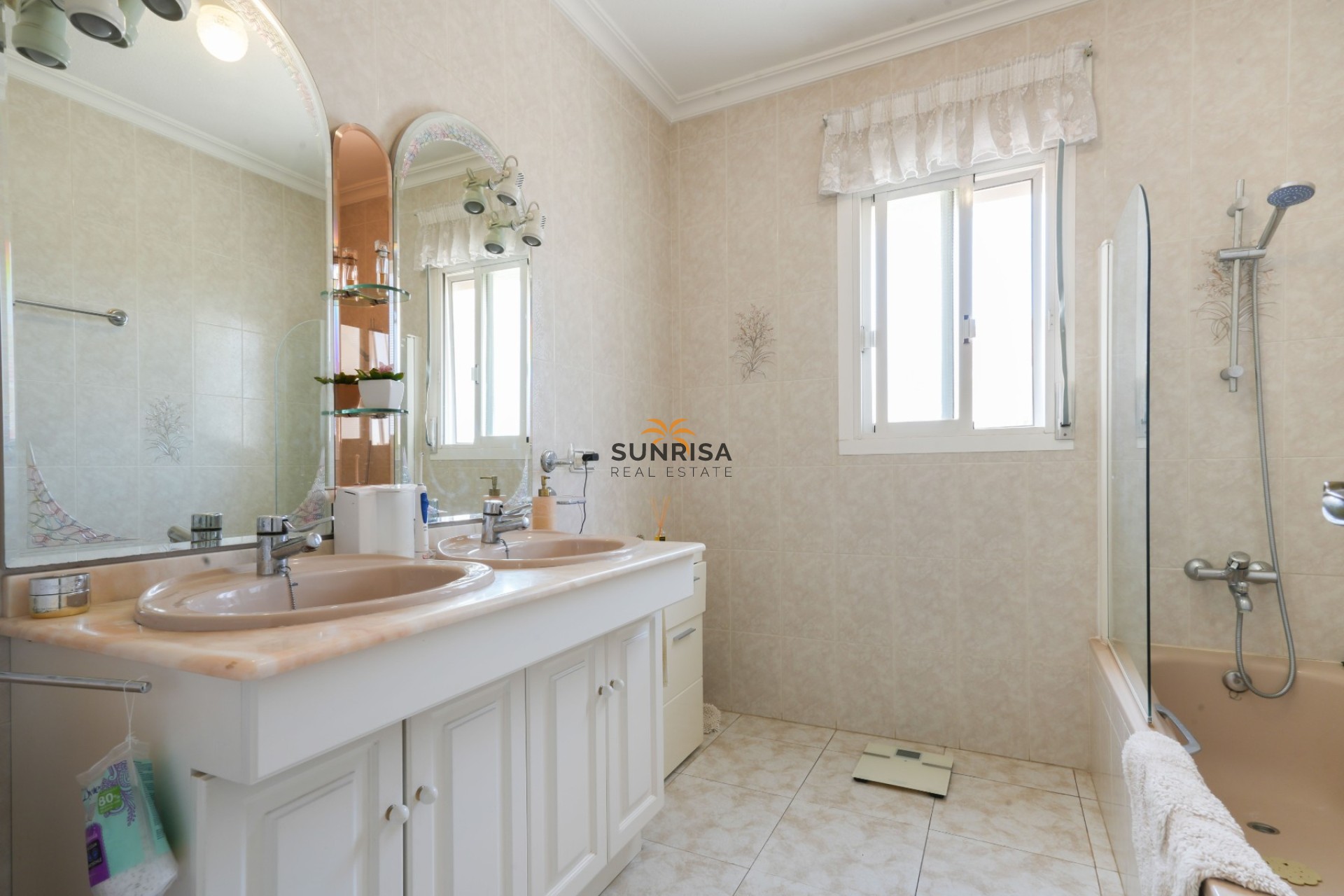 Resale - Townhouse - Ciudad Quesada