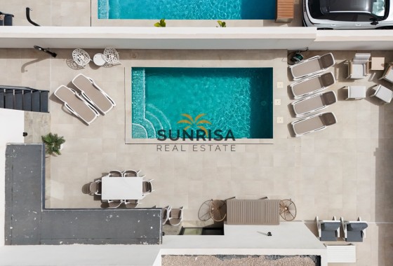 Villa · Herverkoop - Daya Nueva · Alicante · Spanje