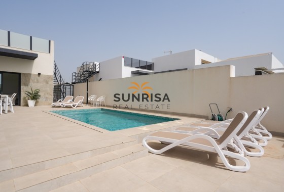 Villa · Herverkoop - Daya Nueva · Alicante · Spanje