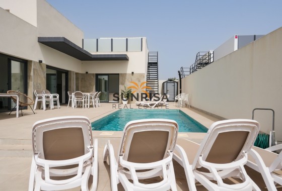 Villa · Herverkoop - Daya Nueva · Alicante · Spanje