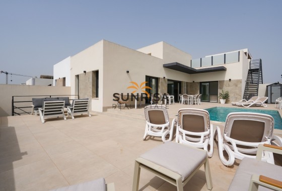 Villa · Herverkoop - Daya Nueva · Alicante · Spanje