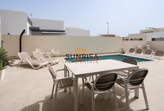 Villa · Herverkoop - Daya Nueva · Alicante · Spanje