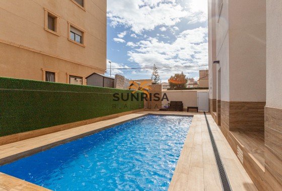 Appartement · Herverkoop - Torrevieja · Nueva Torrevieja · Alicante · Spanje
