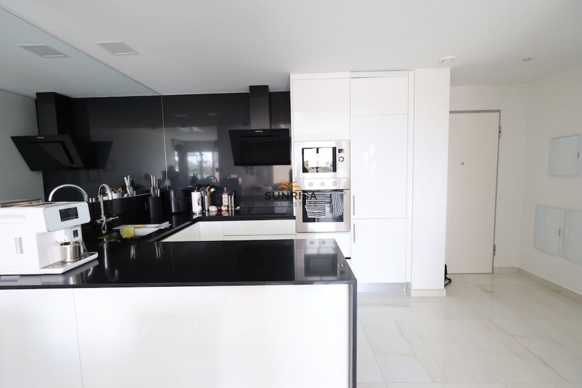 Resale - Apartment - Orihuela Costa