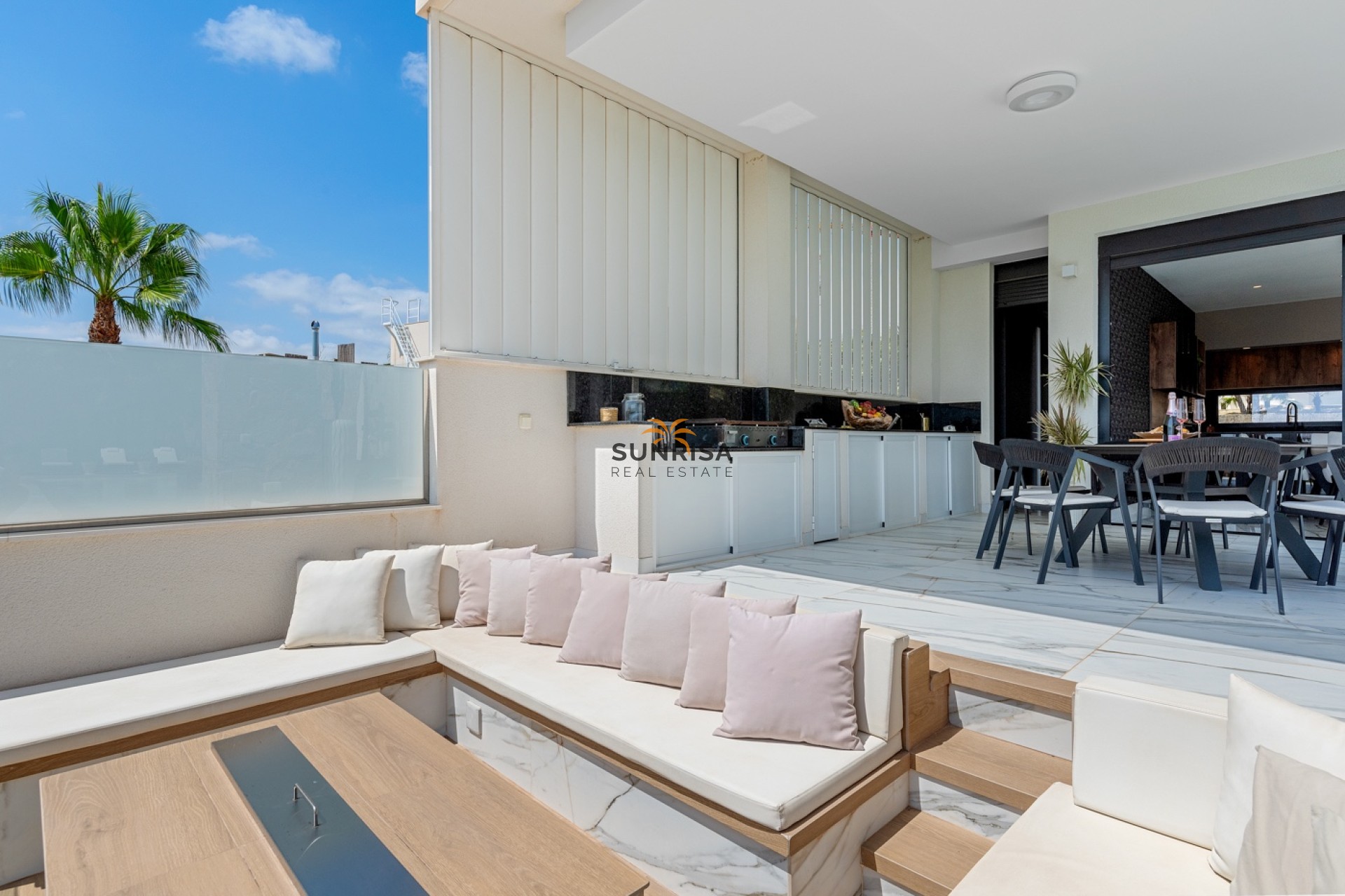 Resale - Villa - Orihuela Costa